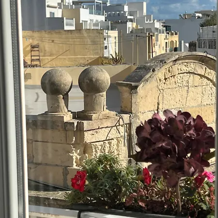 Apartment Cherry Penthouse In Spinola Bay