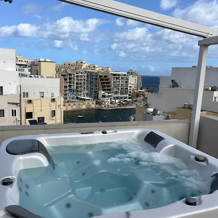 Cherry Penthouse In Spinola Bay Apartment