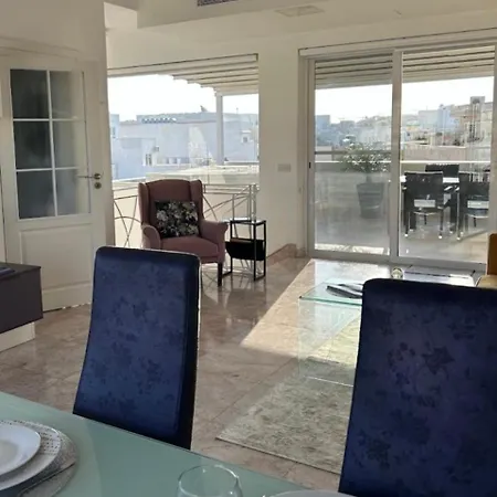Cherry Penthouse In Spinola Bay Apartment *